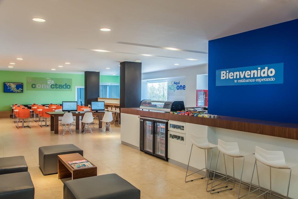 Sleep Inn Leon Antares エクステリア 写真