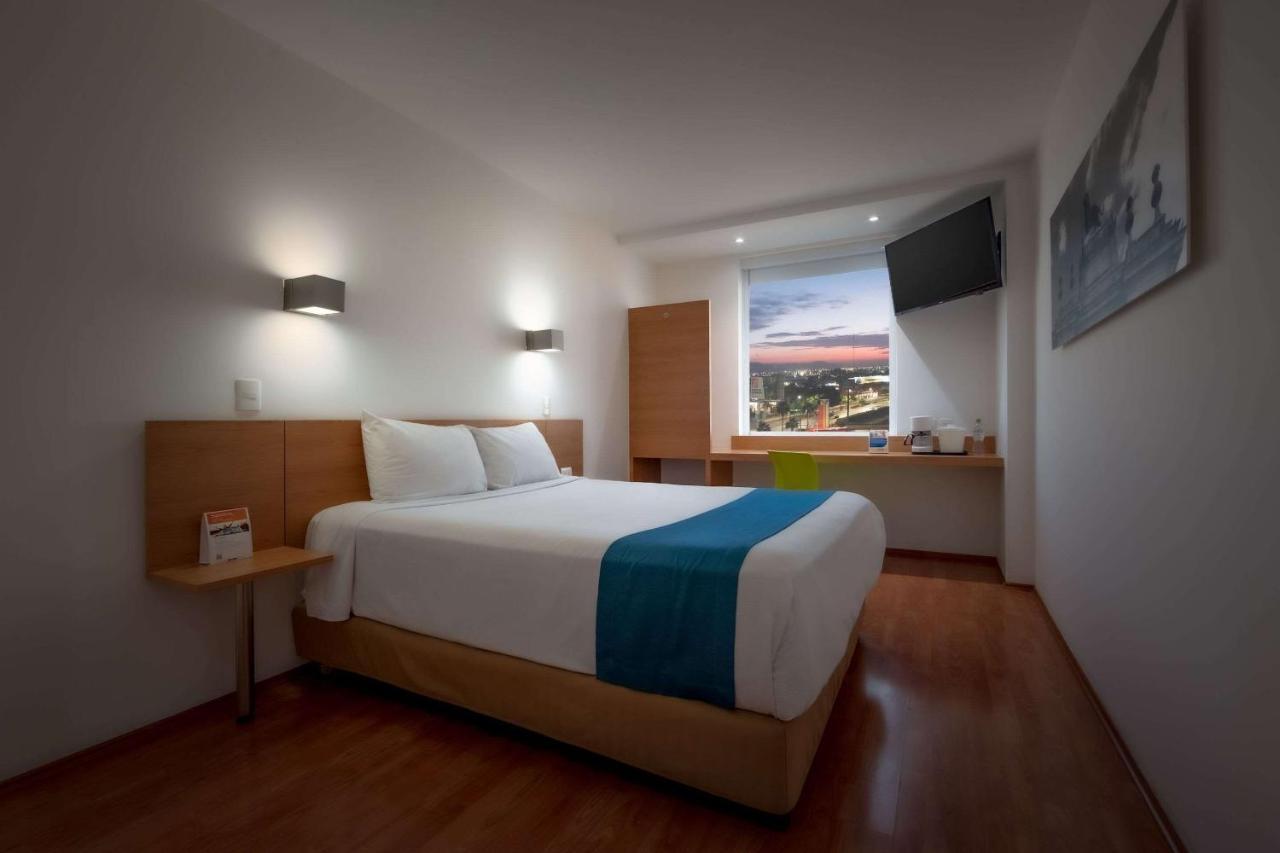 Sleep Inn Leon Antares エクステリア 写真