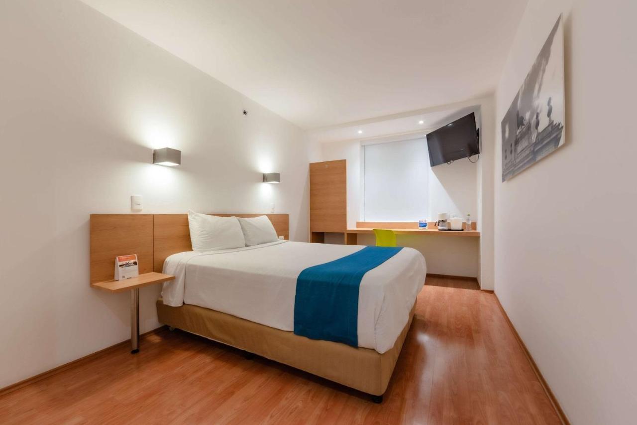 Sleep Inn Leon Antares エクステリア 写真