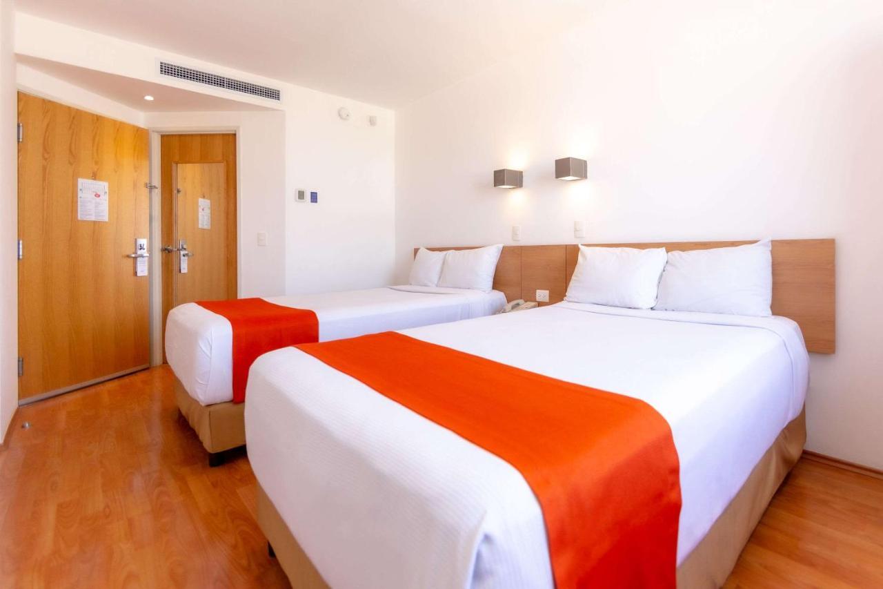 Sleep Inn Leon Antares エクステリア 写真
