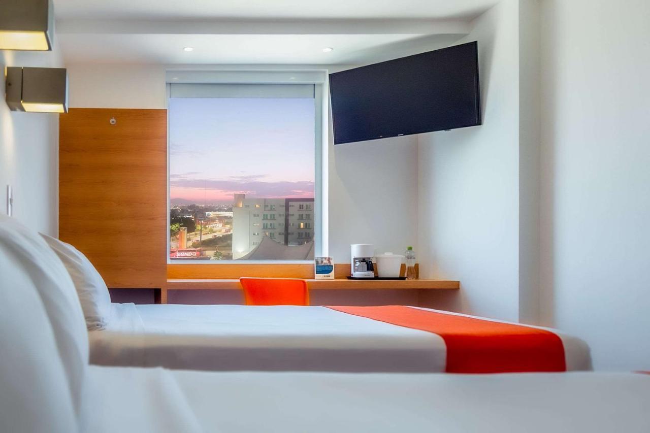 Sleep Inn Leon Antares エクステリア 写真