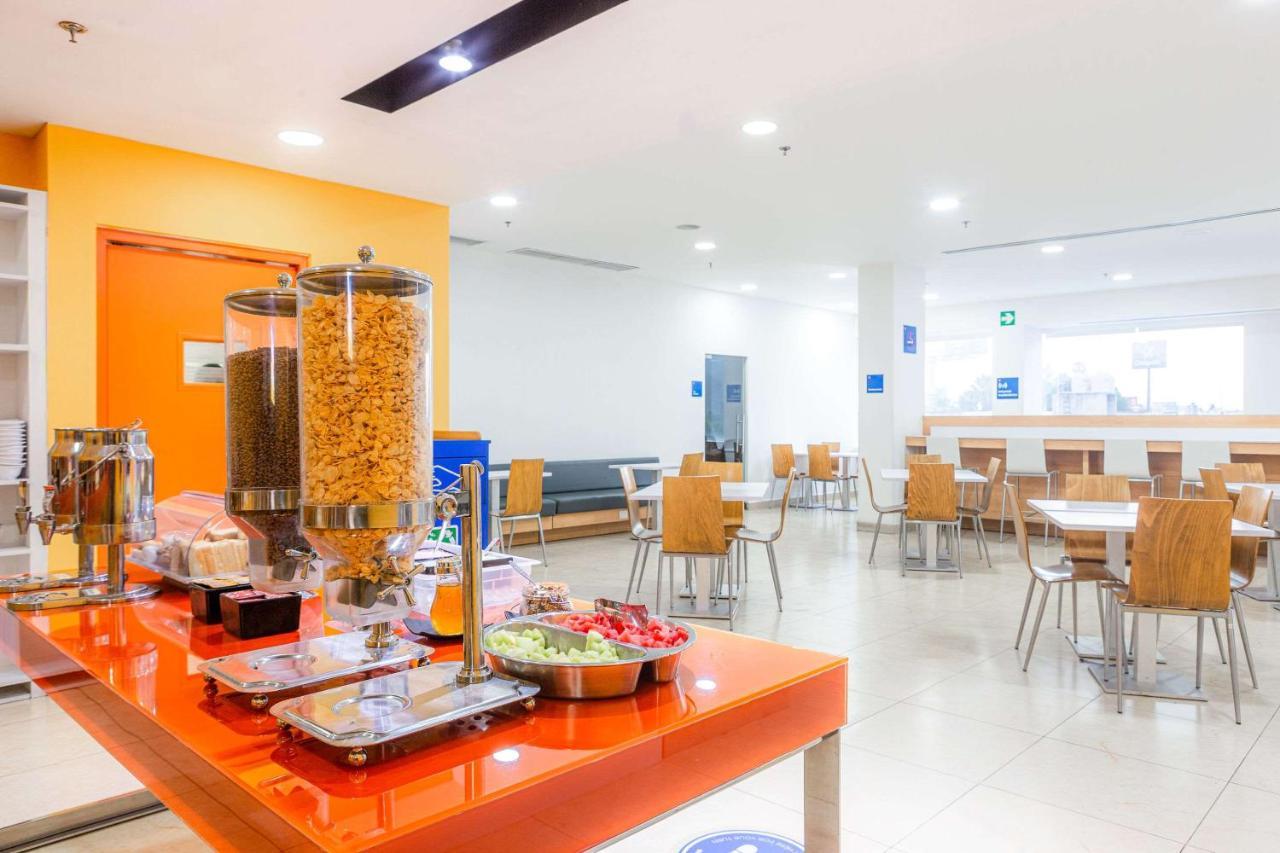 Sleep Inn Leon Antares エクステリア 写真