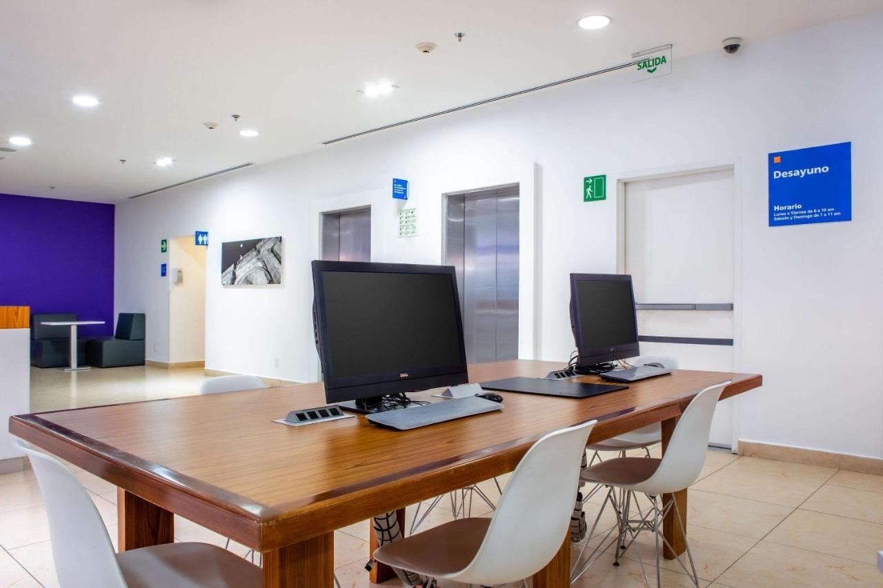 Sleep Inn Leon Antares エクステリア 写真