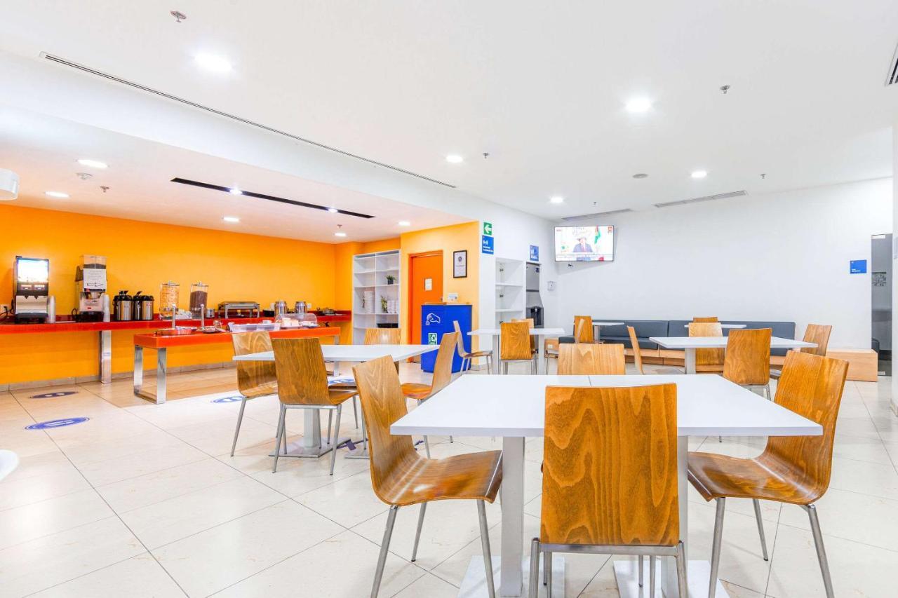 Sleep Inn Leon Antares エクステリア 写真